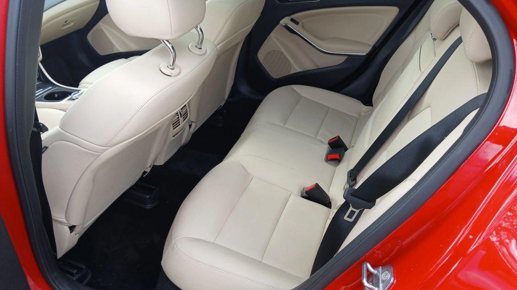 Mercedes-Benz Gla - Thumbnail 18