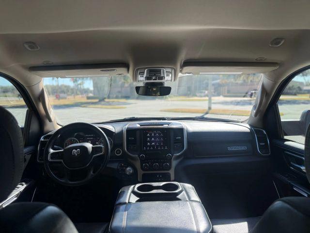 Ram 1500 Crew Cab - Thumbnail 12