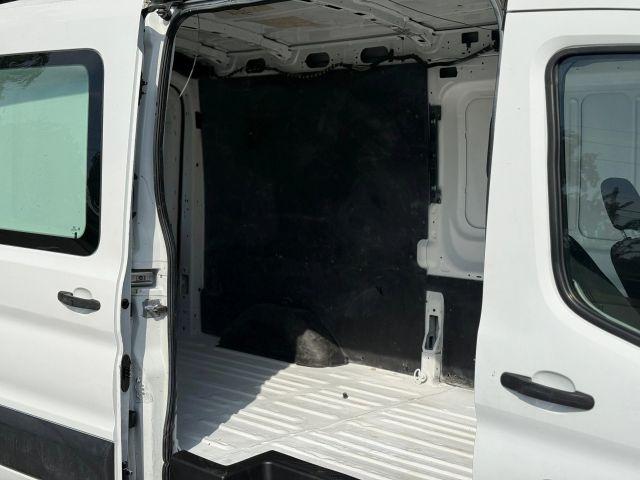 Ford Transit 250 Van - Thumbnail 10