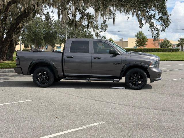 Ram 1500 Crew Cab - Thumbnail 3