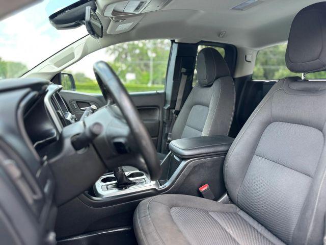 Chevrolet Colorado Extended Cab - Thumbnail 4