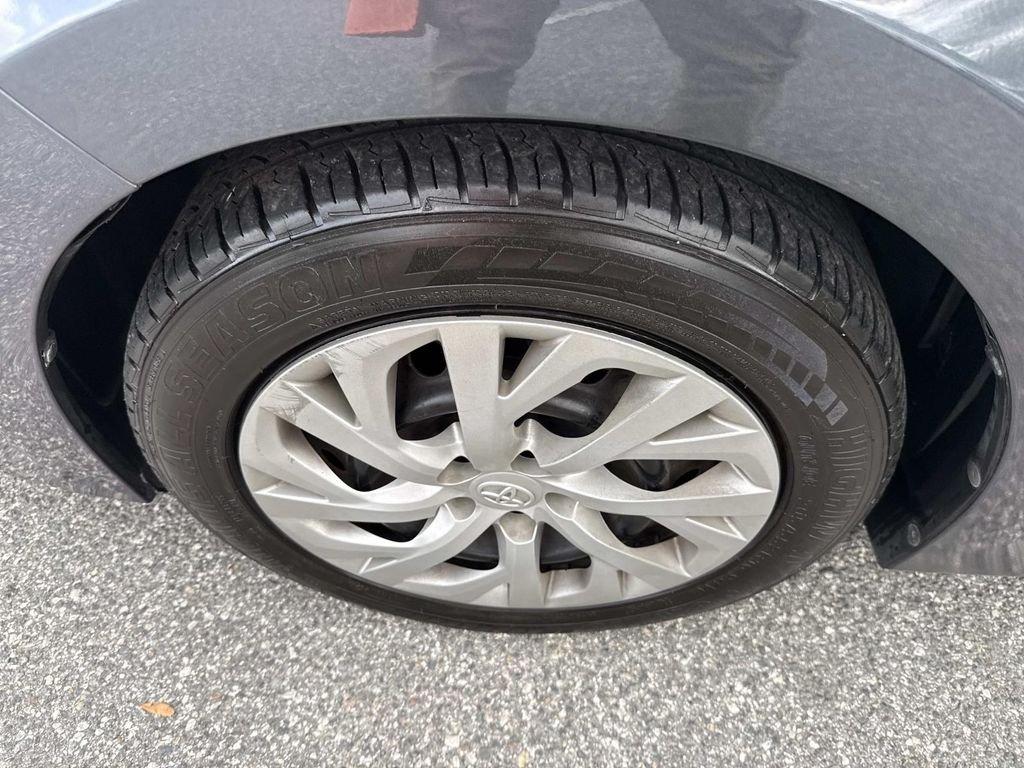 Toyota Corolla Le - Thumbnail 13