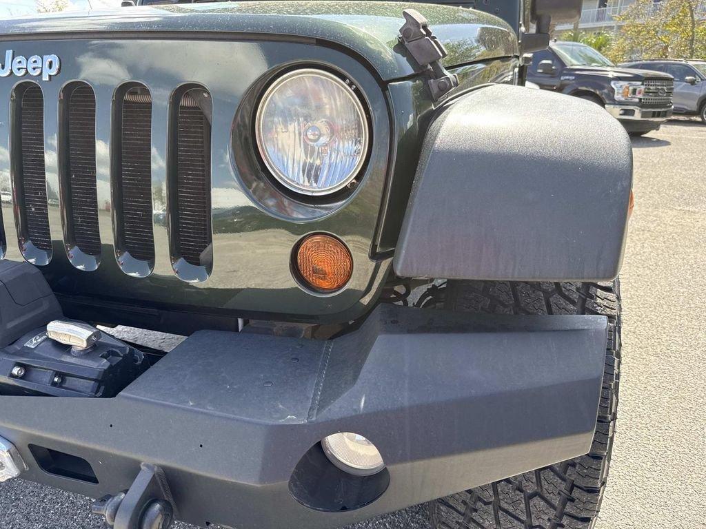 Jeep Wrangler Rubicon - Thumbnail 11