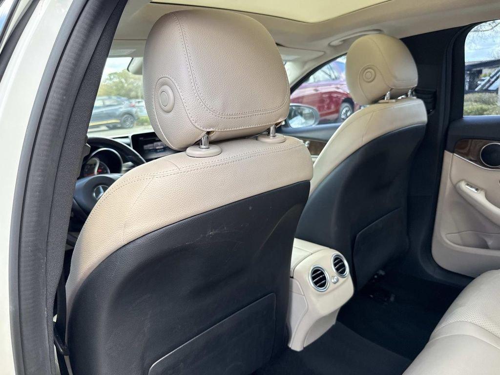 Mercedes-Benz C 300 - Thumbnail 15