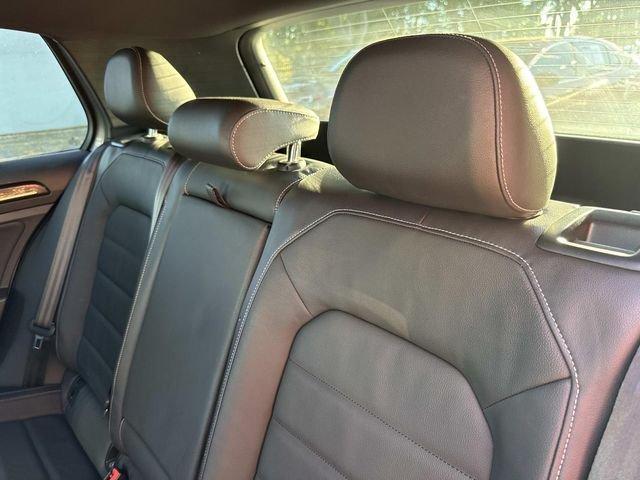 Volkswagen Golf R - Thumbnail 16