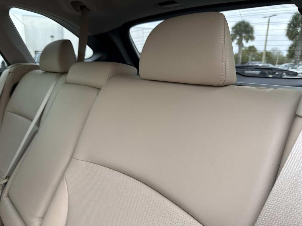 Subaru Outback 3.6R - Thumbnail 15