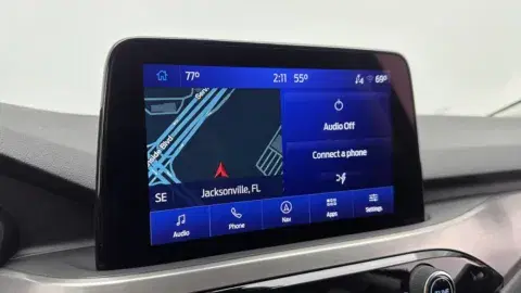 Ford Escape Titanium Hybrid - Thumbnail 6