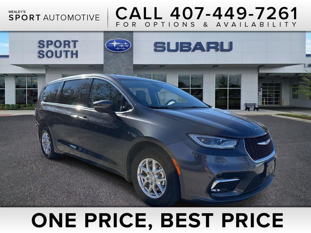 Chrysler Pacifica Touring L - Thumbnail 2