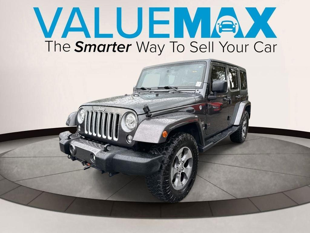 Jeep Wrangler Unlimited Sahara - Thumbnail 9