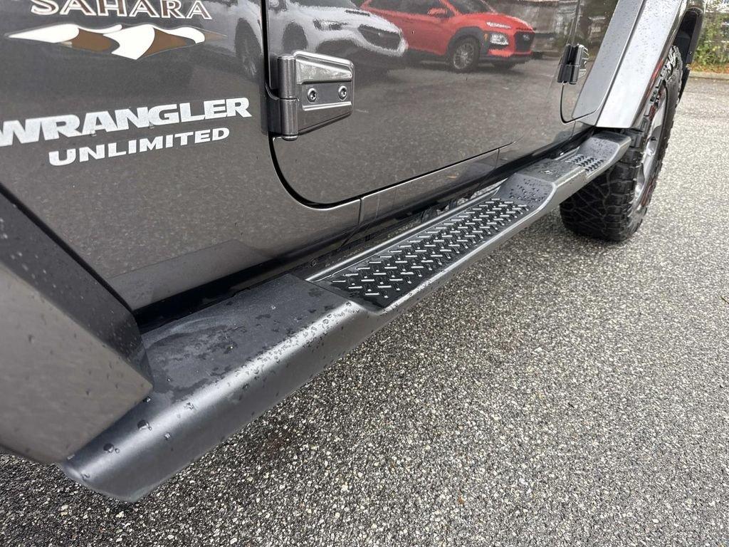 Jeep Wrangler Unlimited Sahara - Thumbnail 15