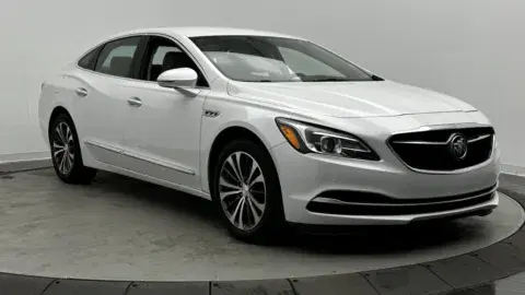 Buick Lacrosse Premium - Thumbnail 4