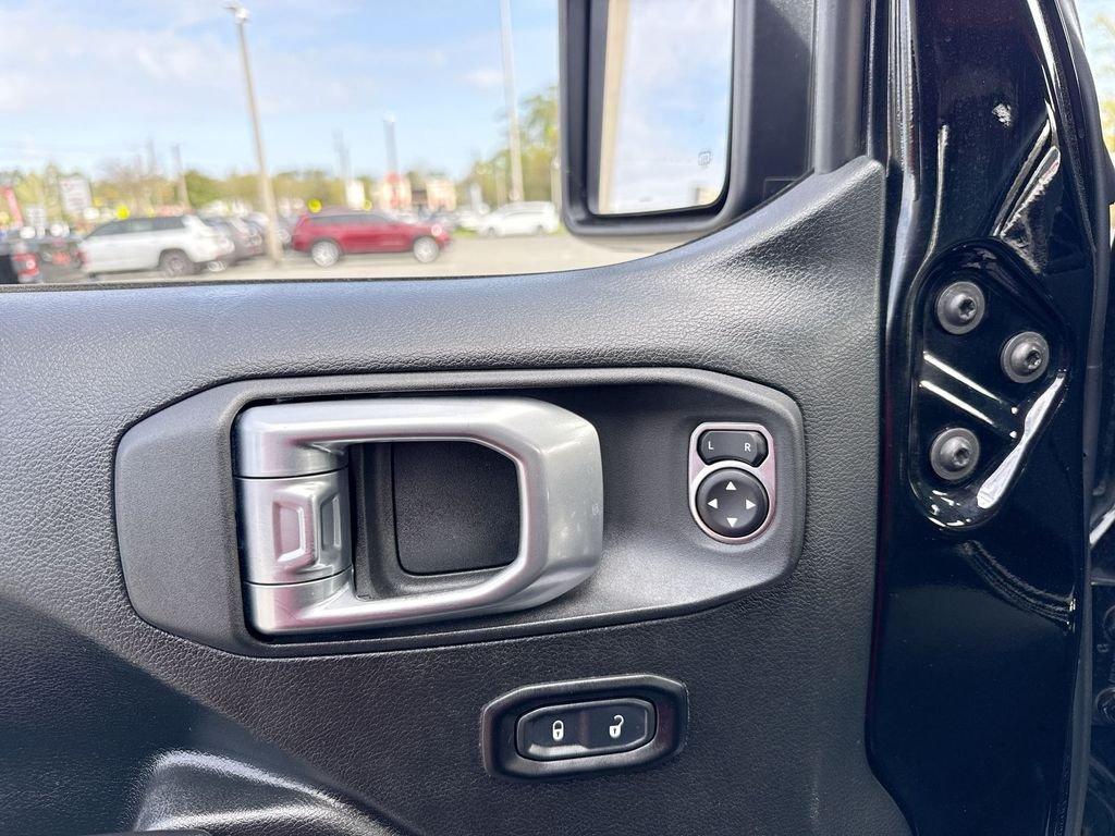 Jeep Wrangler Unlimited Rubicon - Thumbnail 13