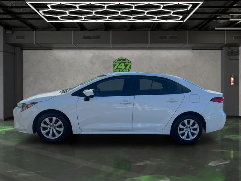 Toyota Corolla Le - Thumbnail 3