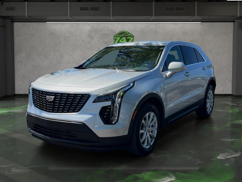 Cadillac Xt4 Luxury - Thumbnail 2