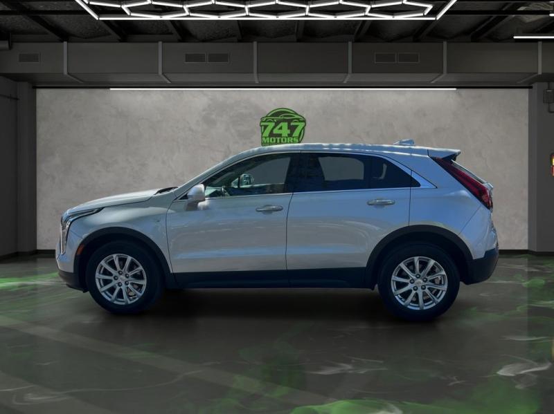 Cadillac Xt4 Luxury - Thumbnail 3