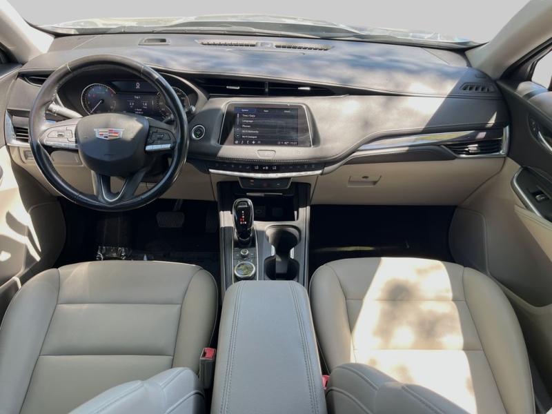 Cadillac Xt4 Luxury - Thumbnail 17