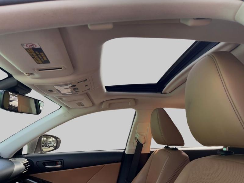 Lexus Is 300 - Thumbnail 20