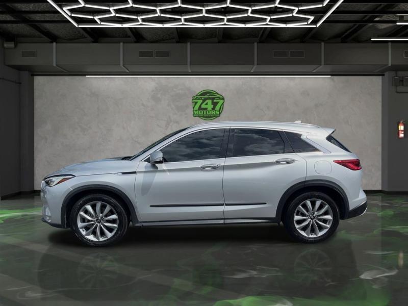 Infiniti Qx50 Luxe - Thumbnail 3
