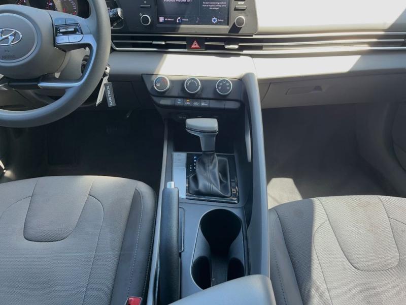 Hyundai Elantra Se - Thumbnail 17