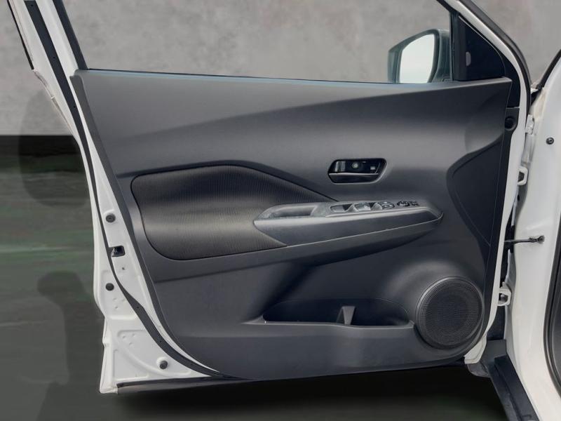 Nissan Kicks S - Thumbnail 10