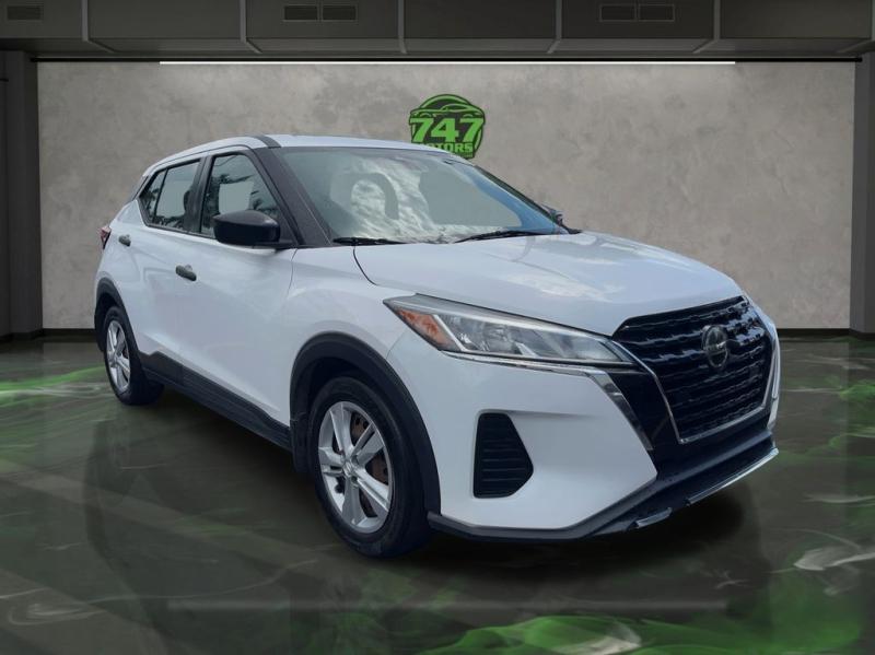 Nissan Kicks S - Thumbnail 8