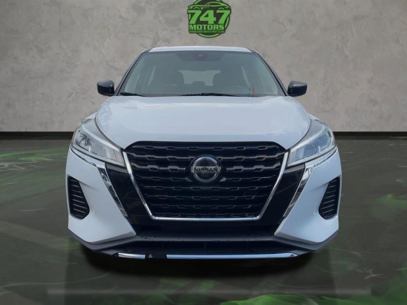 Nissan Kicks S - Thumbnail 9