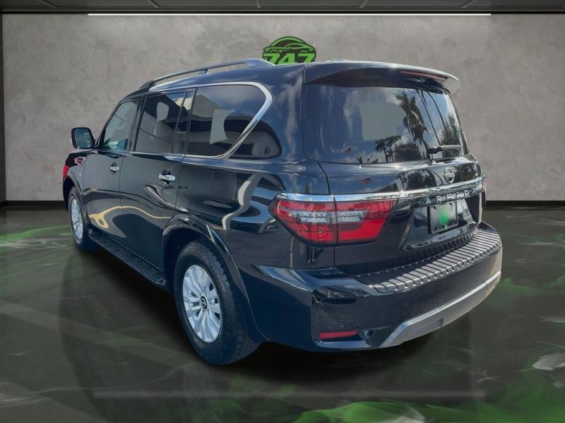 Nissan Armada Sv - Thumbnail 4