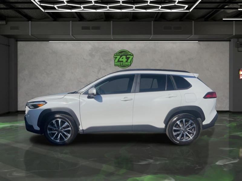 Toyota Corolla Cross Xle - Thumbnail 3