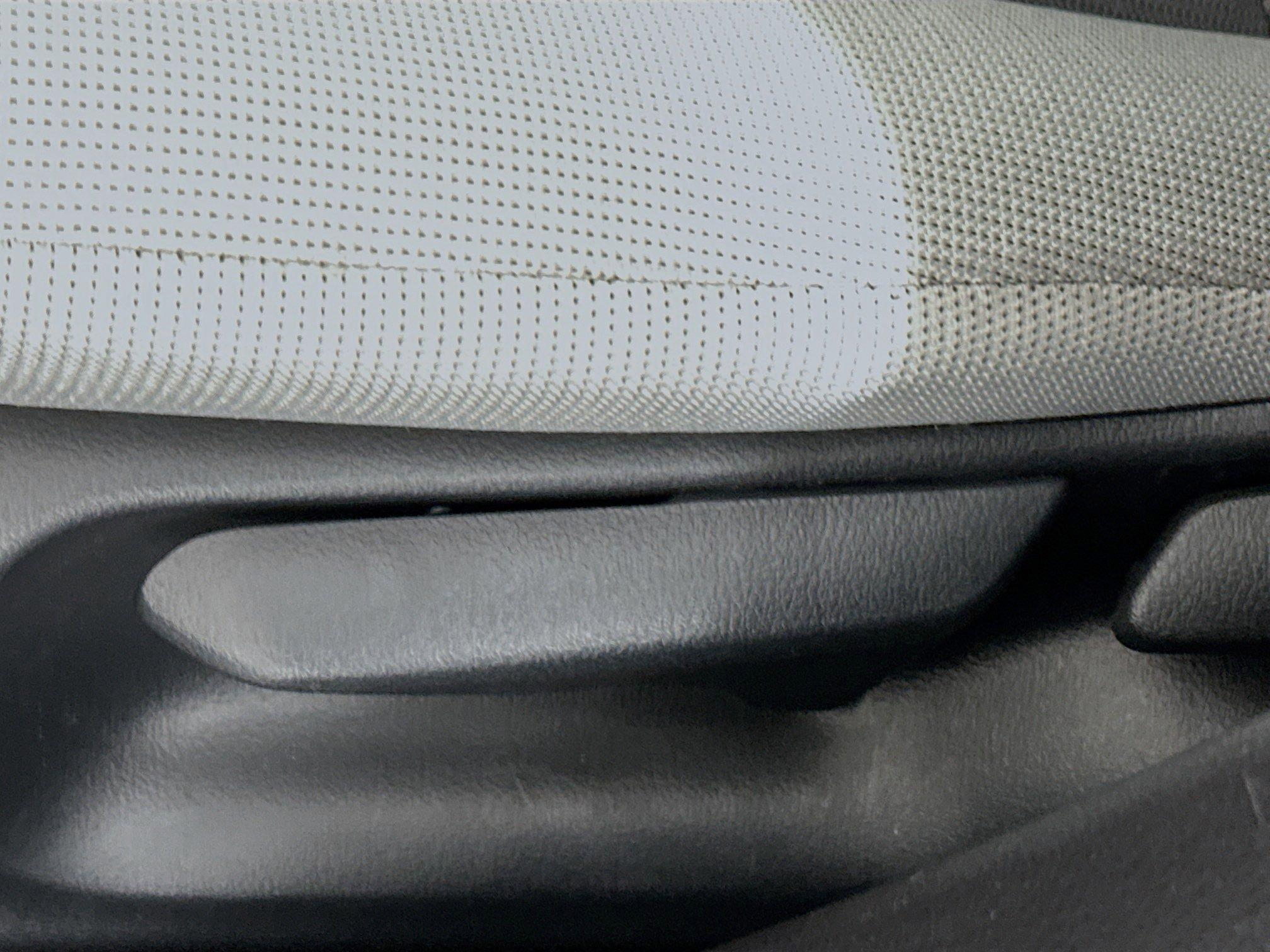 Toyota Corolla Le Fwd 4Dr Car - Thumbnail 14