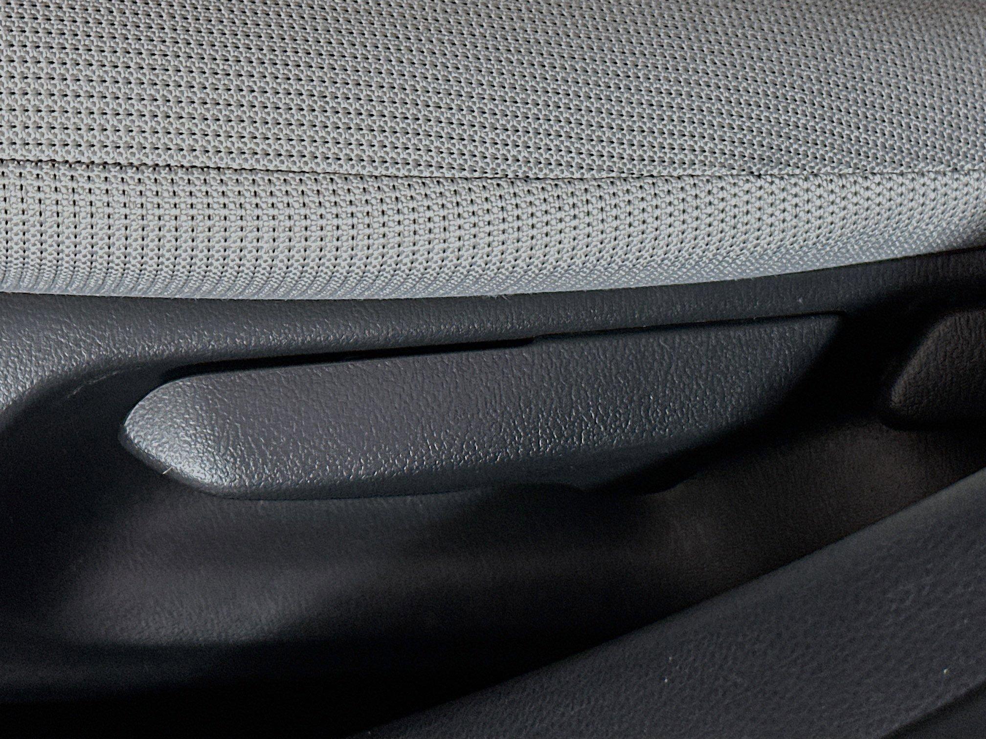 Toyota Corolla Le Fwd 4Dr Car - Thumbnail 14