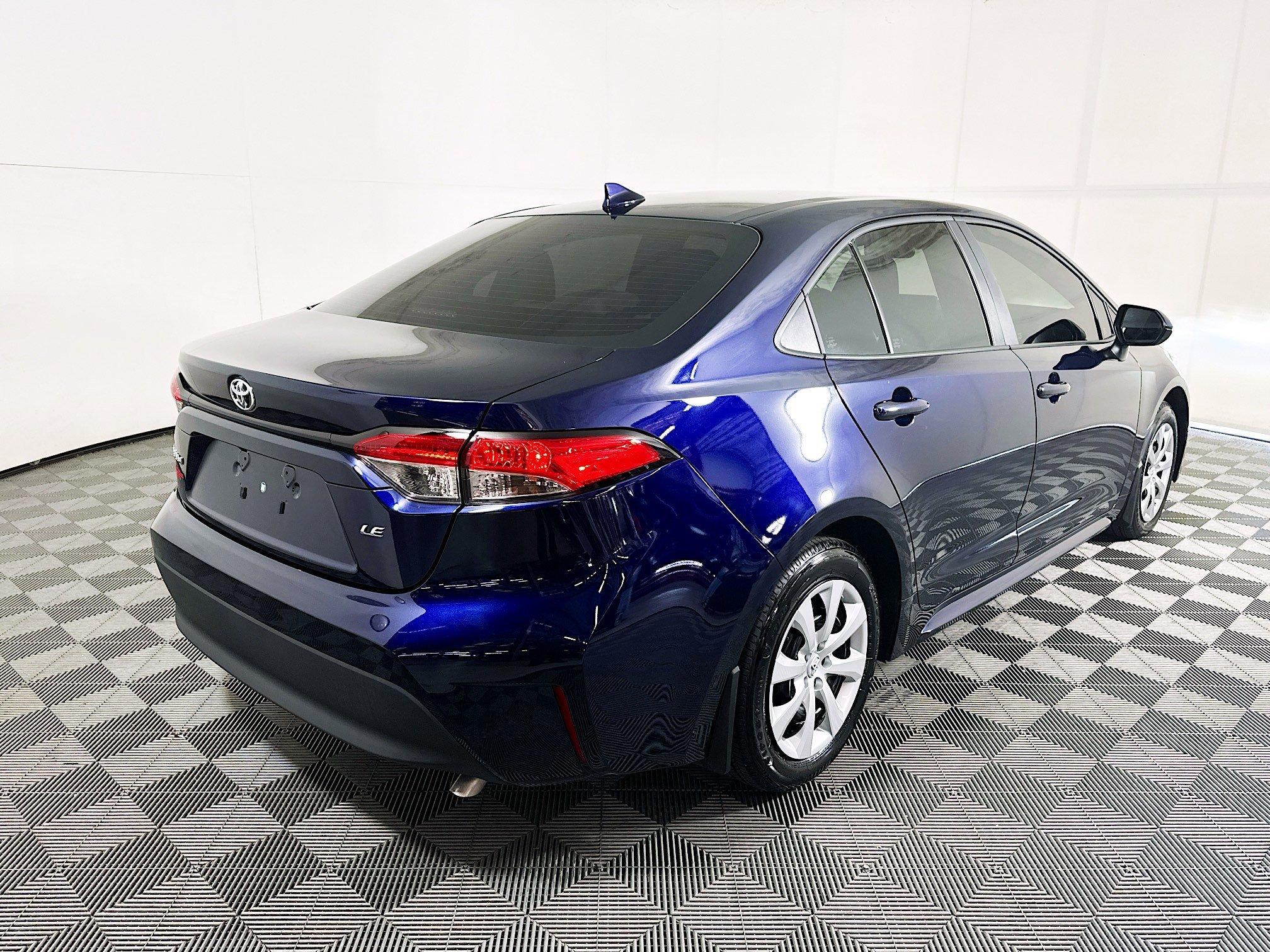 Toyota Corolla Le Fwd 4Dr Car - Thumbnail 4