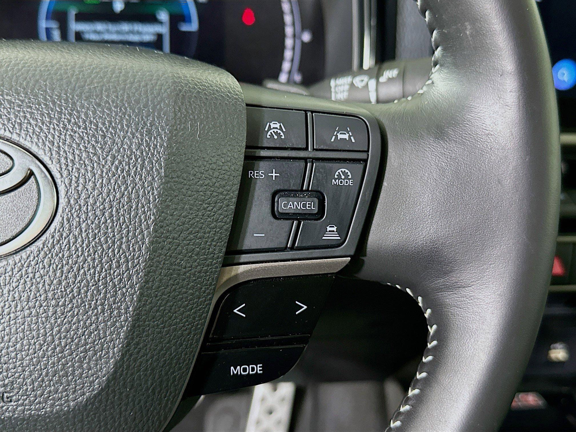 Toyota Camry Se Fwd 4Dr Car - Thumbnail 18