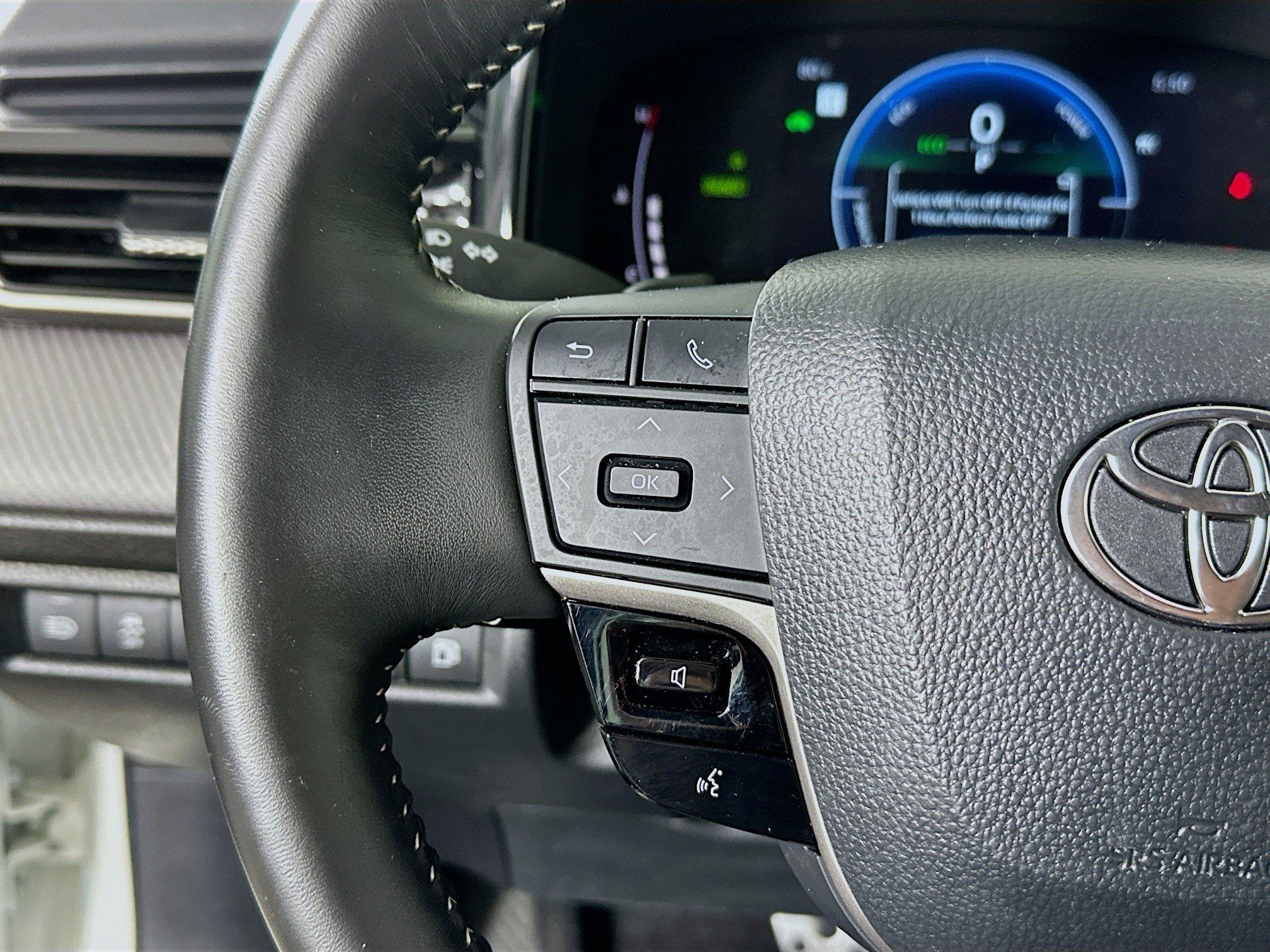 Toyota Camry Se Fwd 4Dr Car - Thumbnail 17