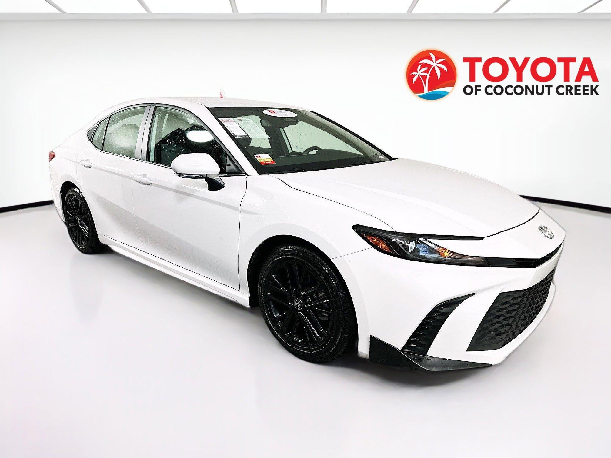 Toyota Camry Se Fwd 4Dr Car - Thumbnail 2