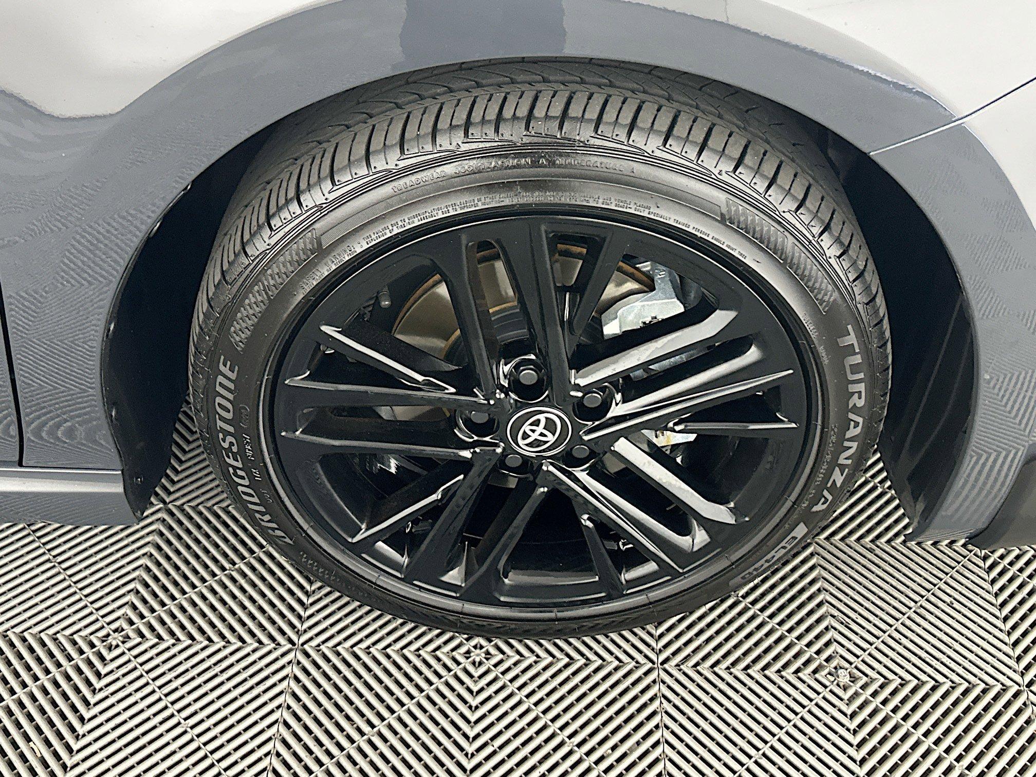 Toyota Camry Se Fwd 4Dr Car - Thumbnail 12