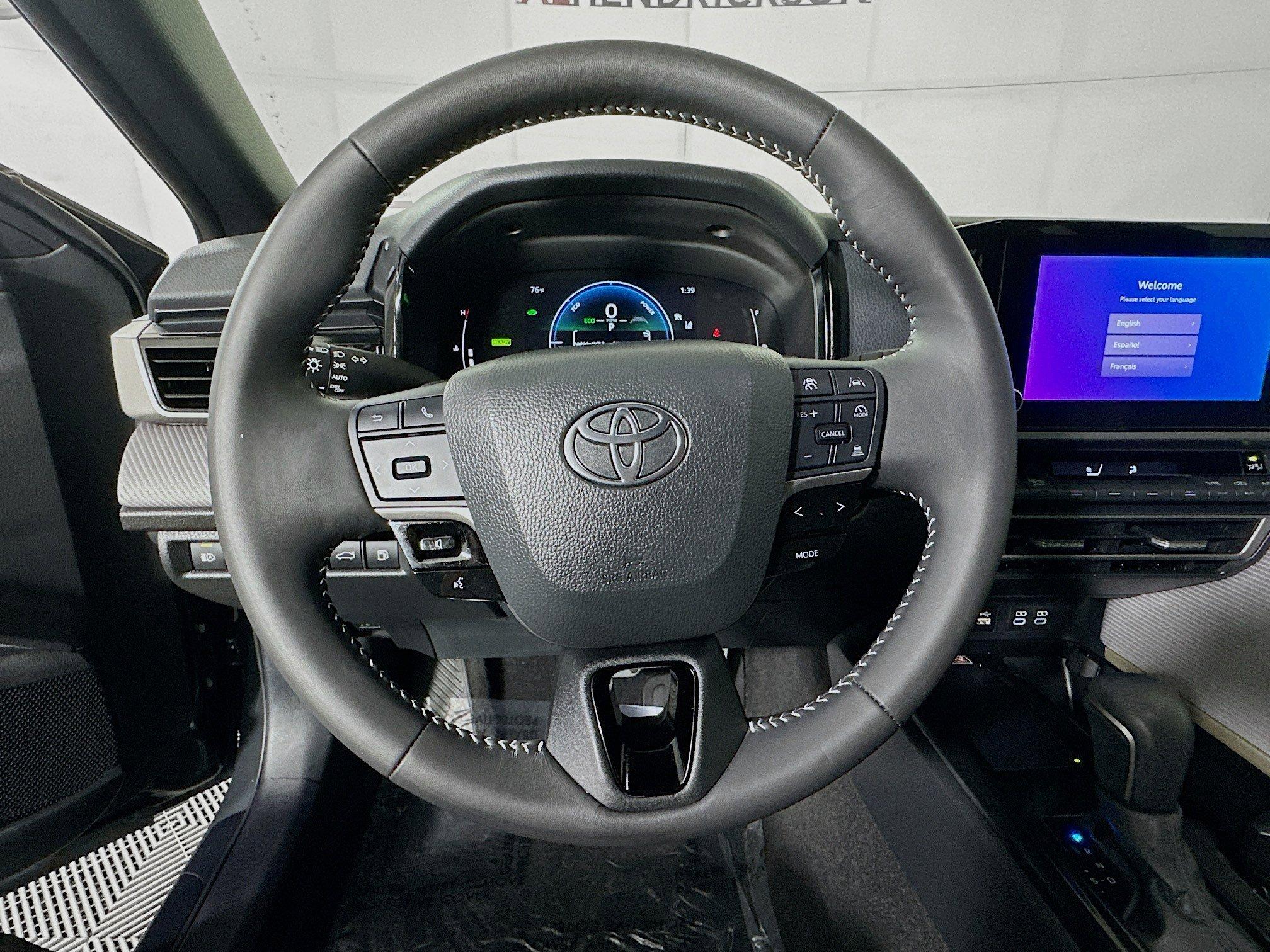 Toyota Camry Se Fwd 4Dr Car - Thumbnail 16