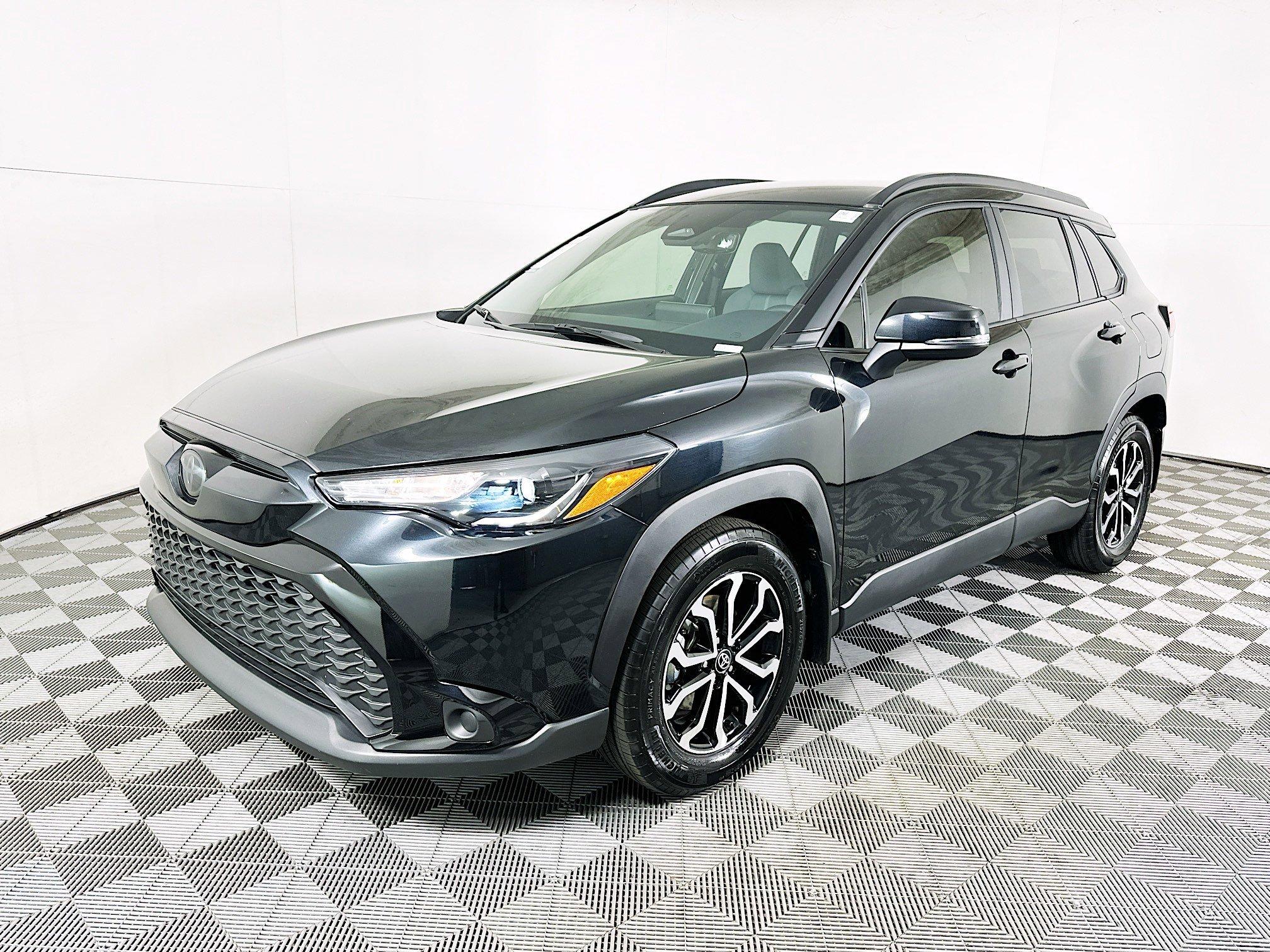 Toyota Corolla Cross Hybrid Se Awd Sport Utility - Thumbnail 8