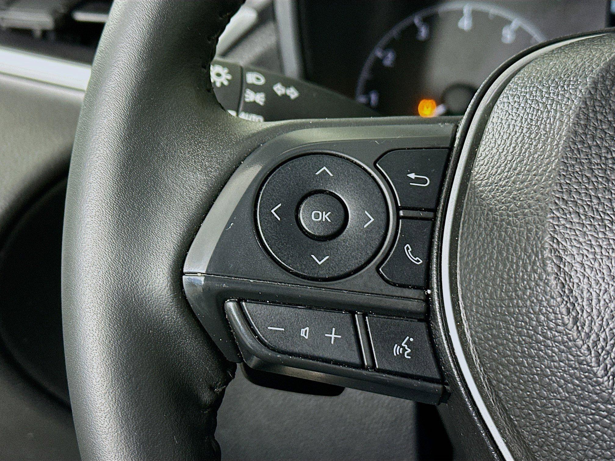 Toyota Corolla Cross Hybrid Se Awd Sport Utility - Thumbnail 17