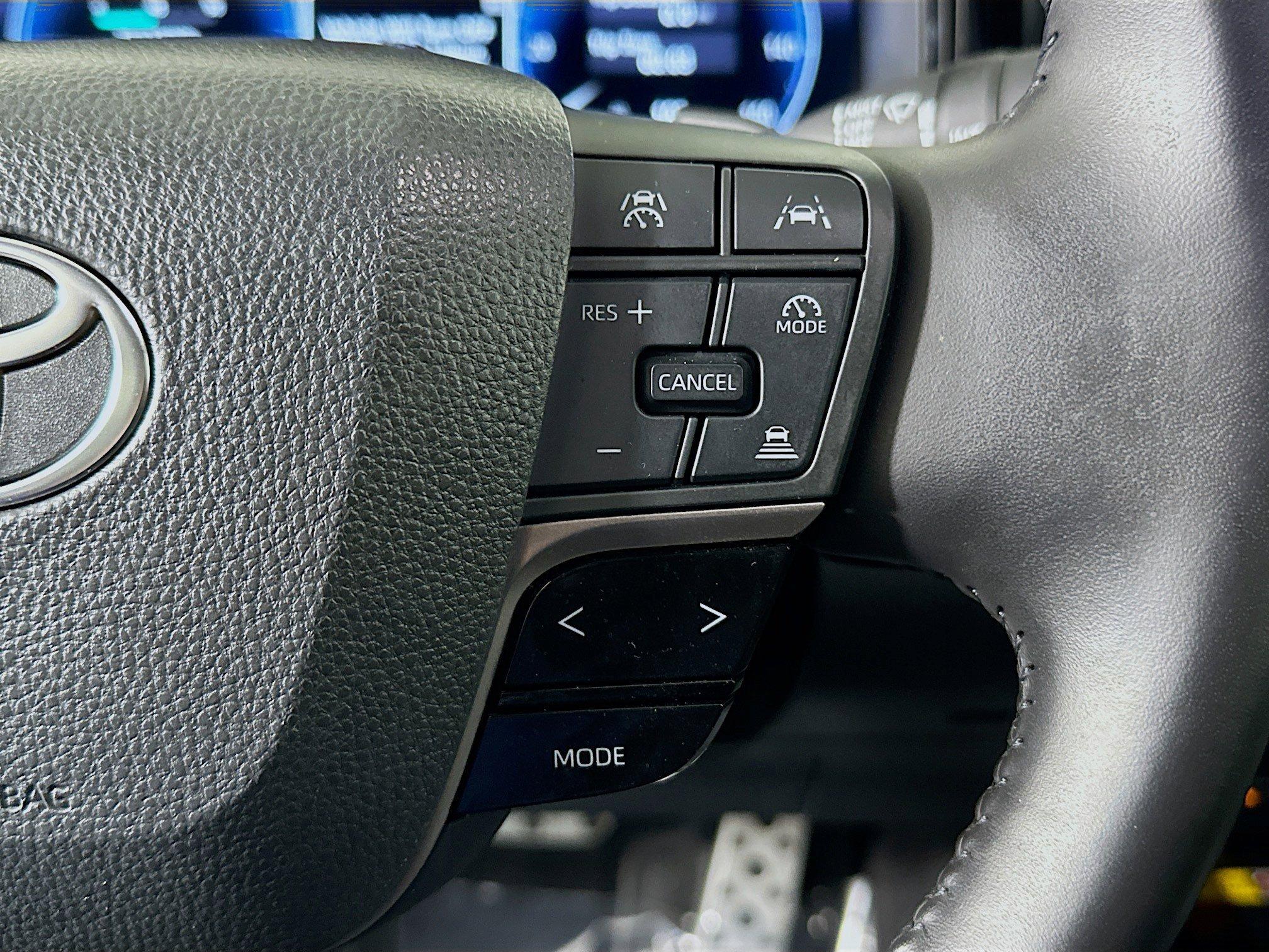 Toyota Camry Xse Fwd 4Dr Car - Thumbnail 18