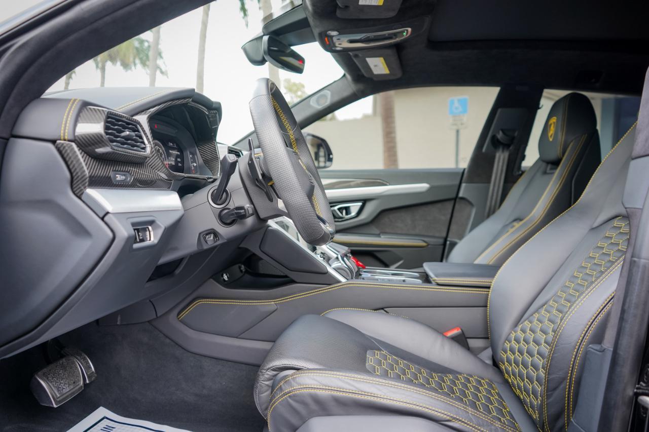 Lamborghini Urus - Thumbnail 10