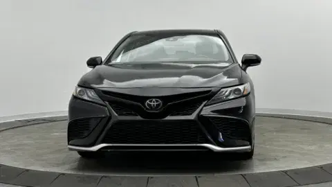 Toyota Camry Xse - Thumbnail 3