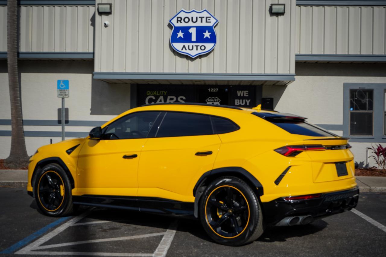 Lamborghini Urus - Thumbnail 4