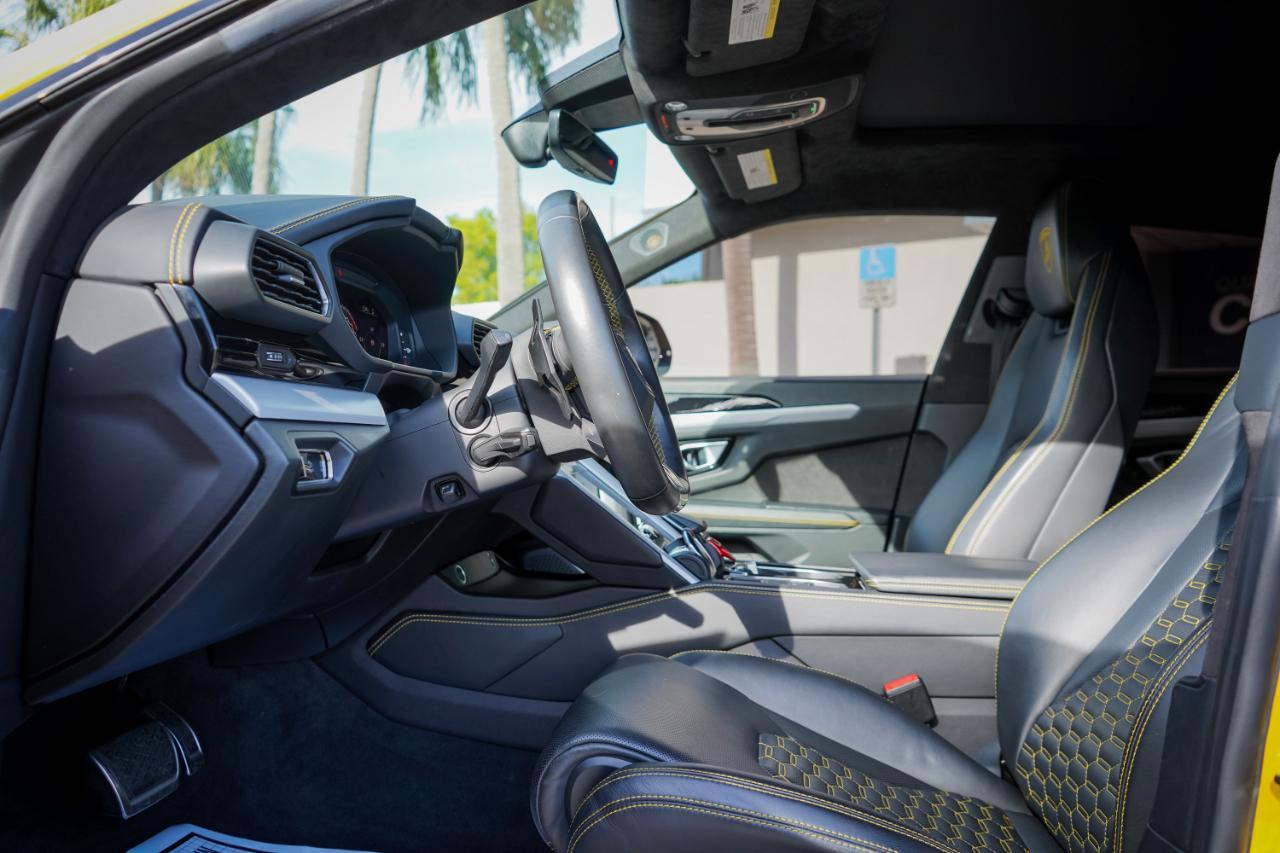 Lamborghini Urus - Thumbnail 9