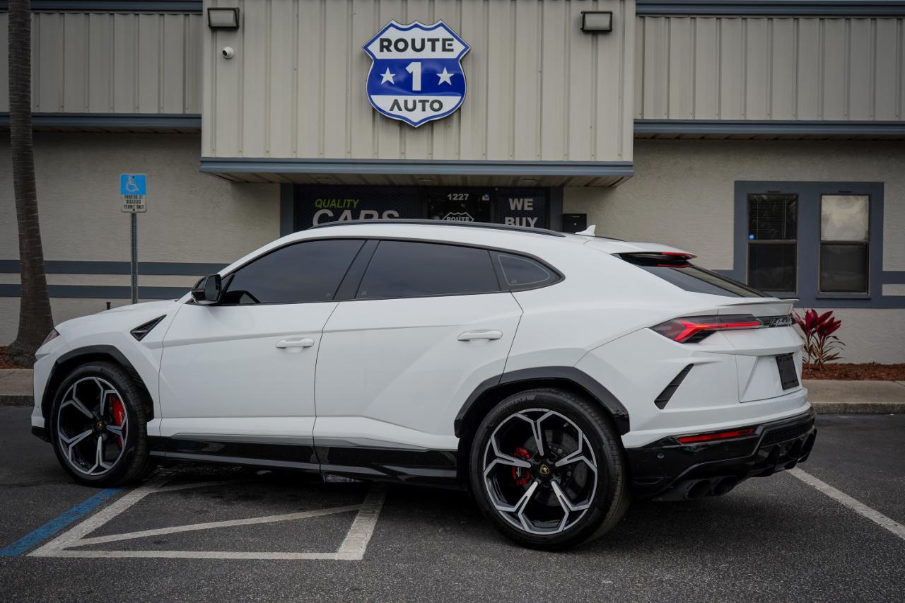 Lamborghini Urus - Thumbnail 3