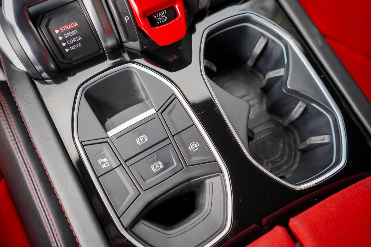 Lamborghini Urus - Thumbnail 13