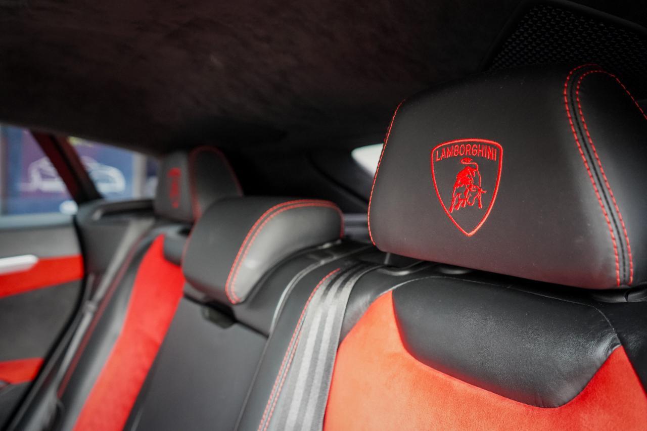 Lamborghini Urus - Thumbnail 2