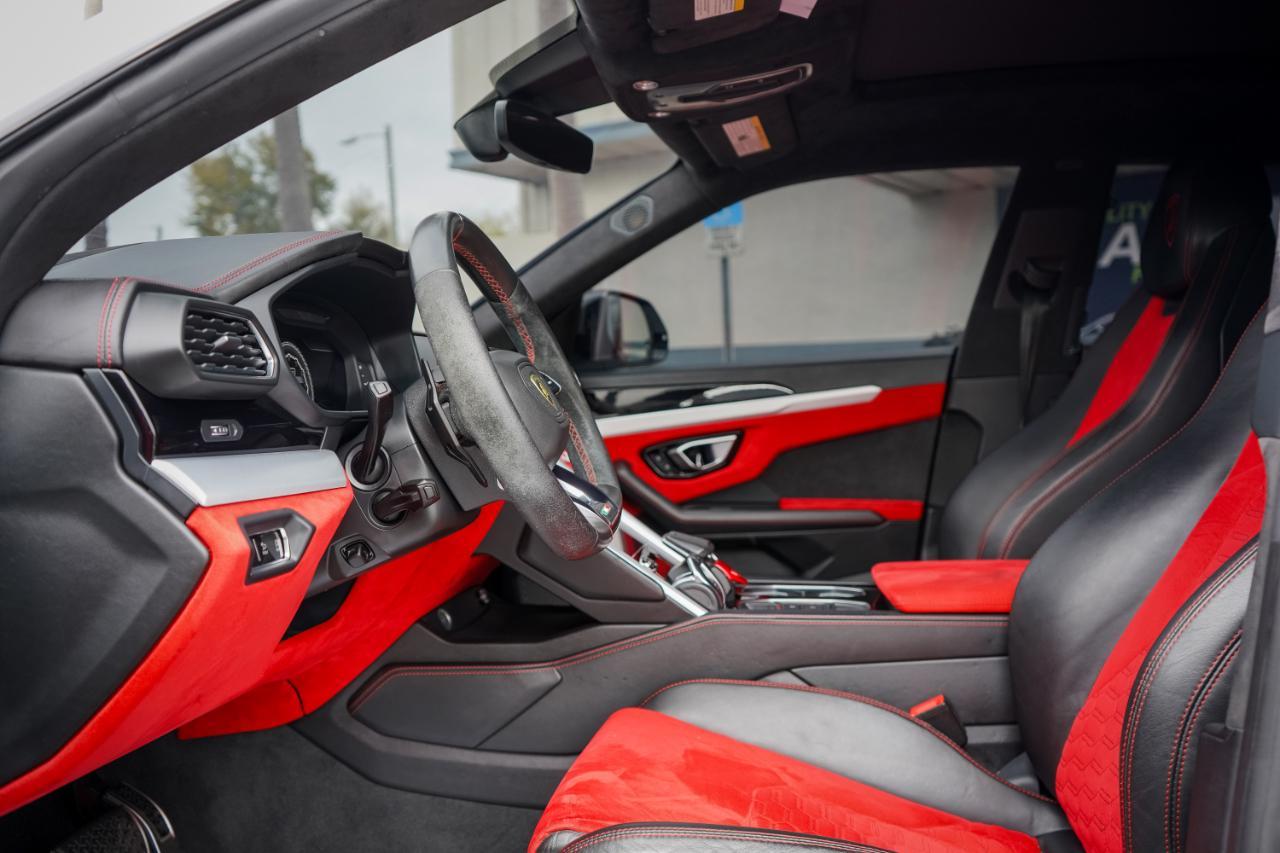 Lamborghini Urus - Thumbnail 7