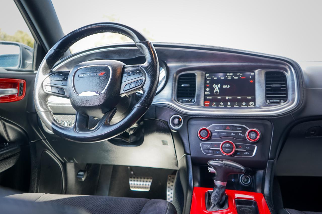 Dodge Charger - Thumbnail 11