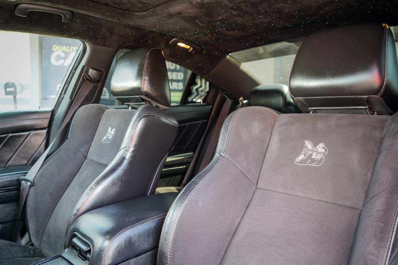 Dodge Charger - Thumbnail 16