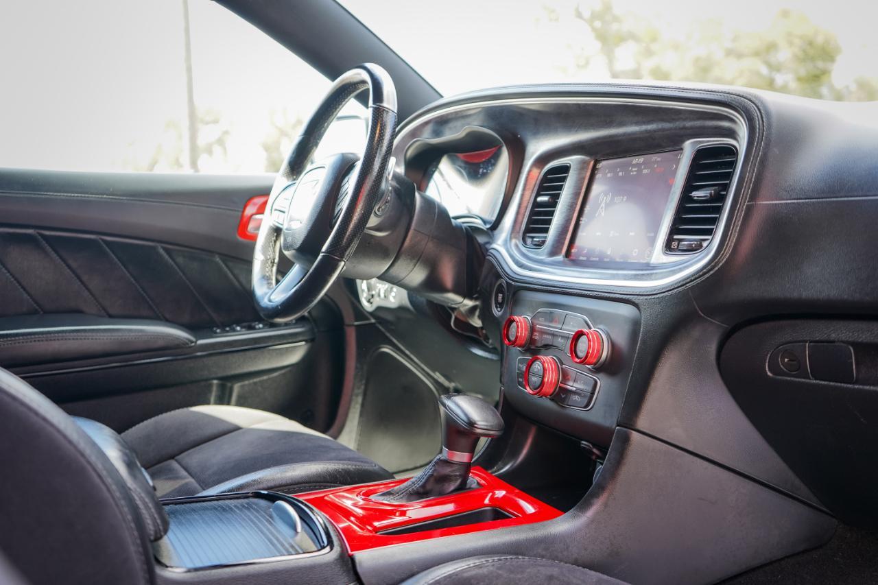 Dodge Charger - Thumbnail 12